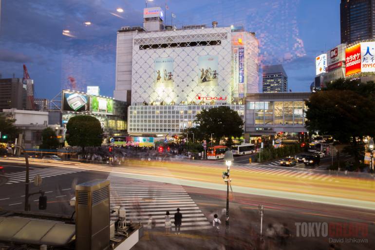 photograph of shibuya crossing from starbucks