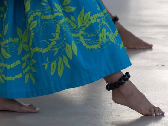 hula dancing in hawaii