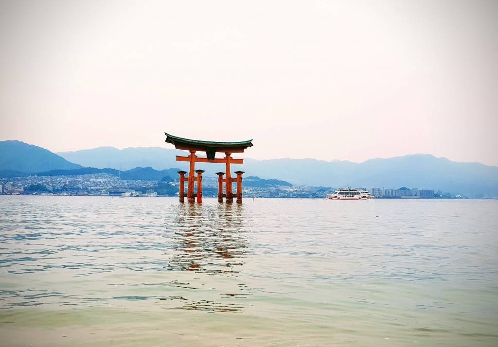 Utsukushima Shrine Torii Miyajima Hiroshima