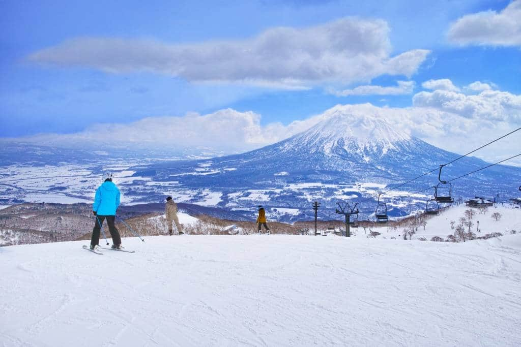 Snowboarders at Niseko