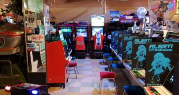 Mikado Game Center Interior