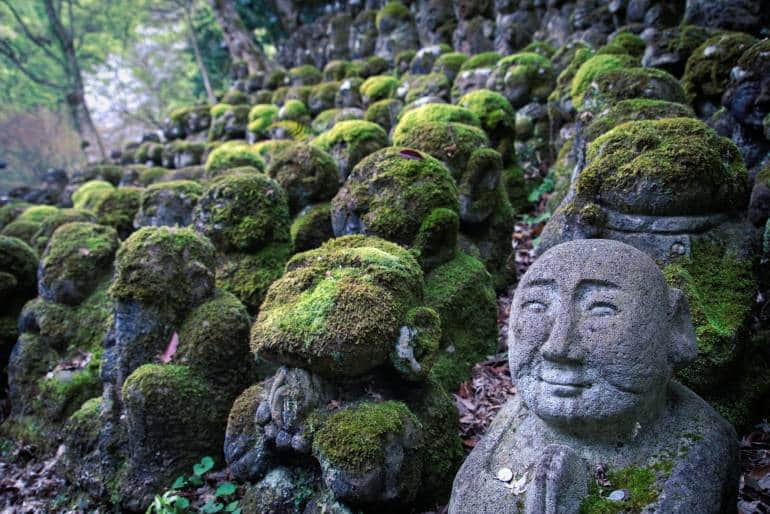 Rakan sculptures at Otagi Nenbutsu-ji