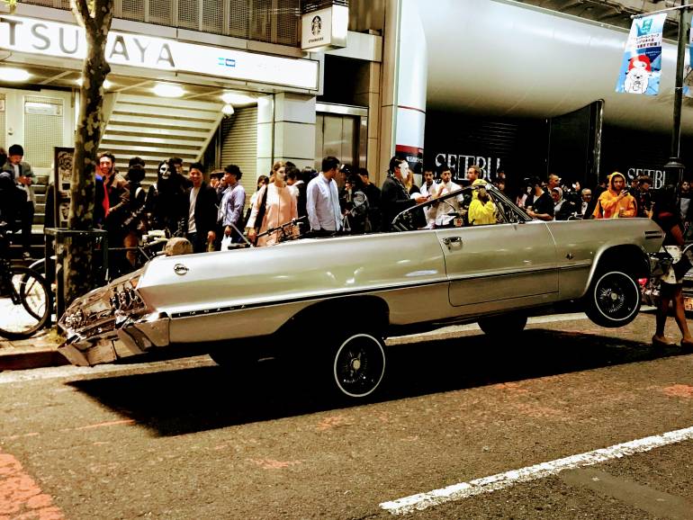 Crazy car in Shibuya